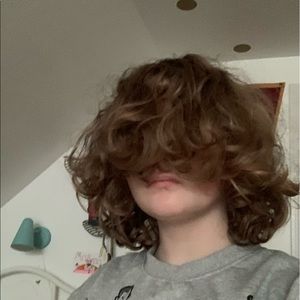 Meet your Posher, Max